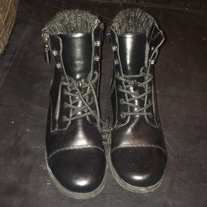 Boots with strap and zipper
